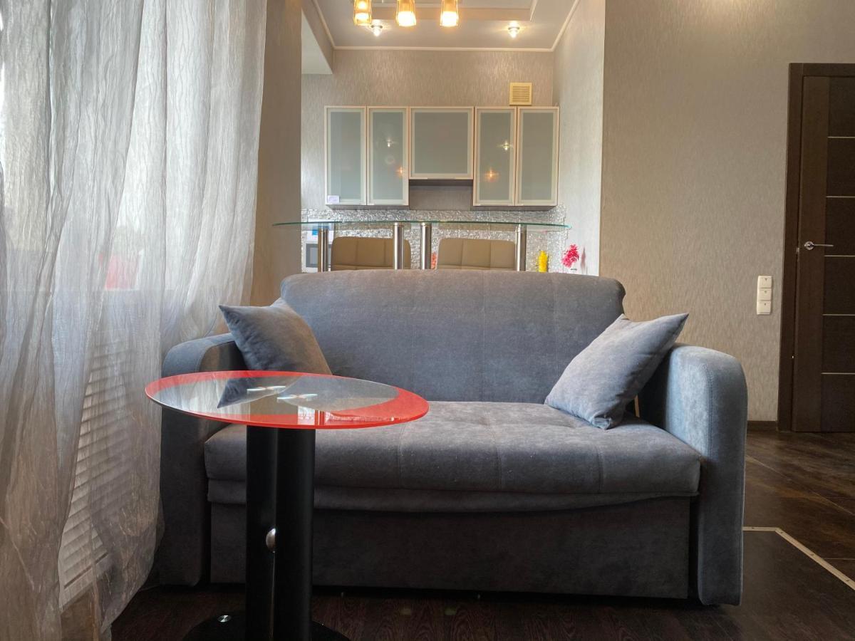 Modern Luxury Studio In The Center Of Kharkiv At Konstitutsii Square Exterior photo