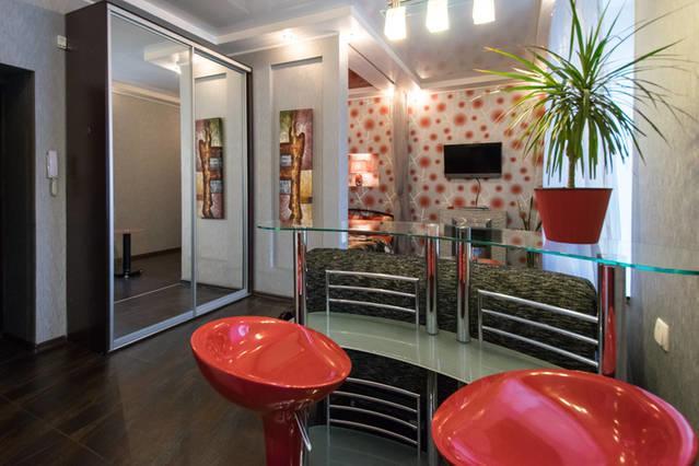 Modern Luxury Studio In The Center Of Kharkiv At Konstitutsii Square Exterior photo